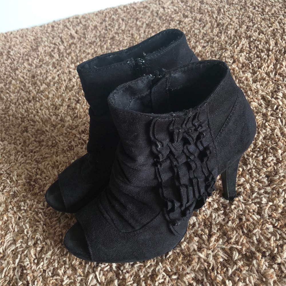Aldo ruffle peep toe booties